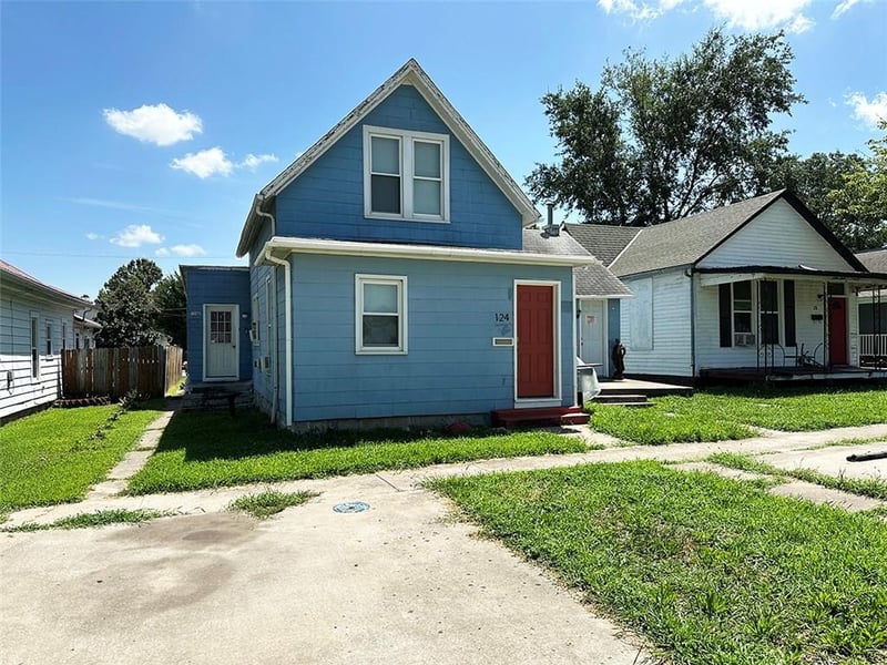 124 3rd Ave, Garnett, KS 66032