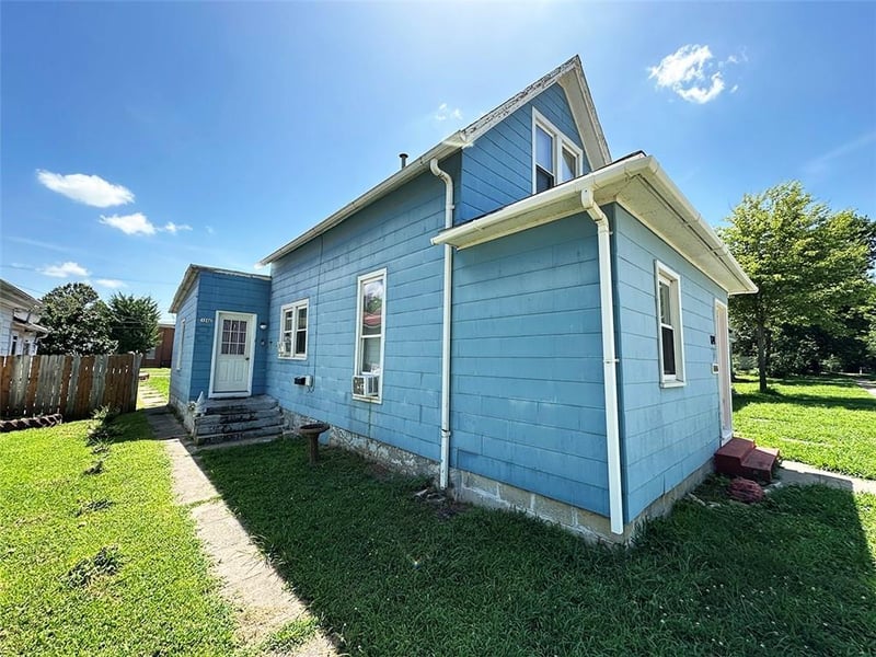 124 3rd Ave, Garnett, KS 66032