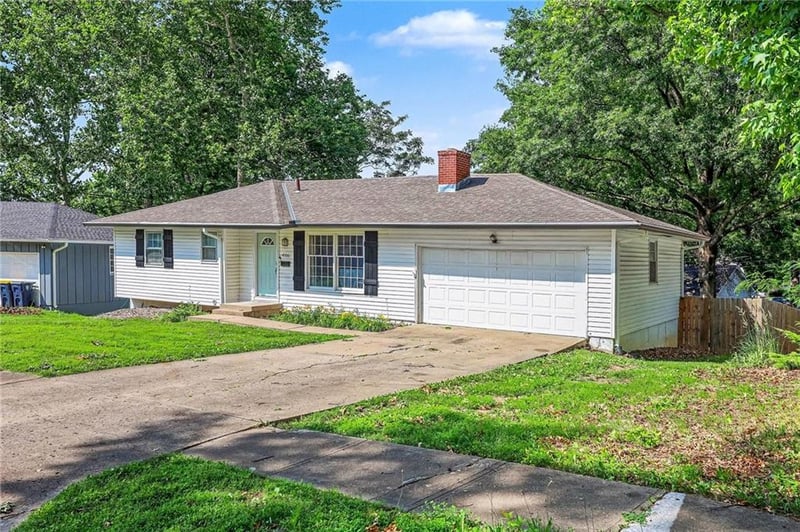 4300 104th Ter, Kansas City, MO 64137