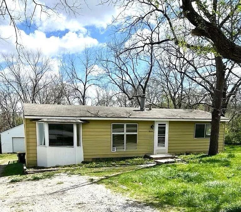 715 44th St, North Kansas City, MO 64116