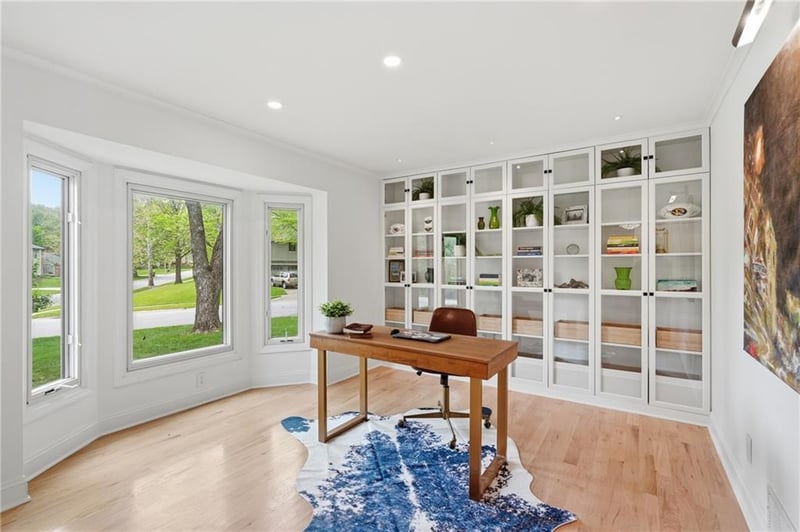 12000 Aberdeen St, Leawood, KS 66209