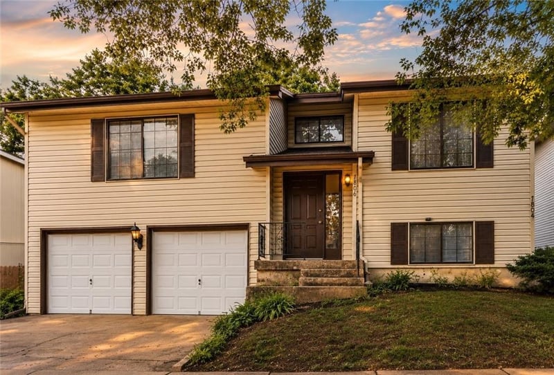 7806 N Oregon Ave, Kansas City, MO 64151