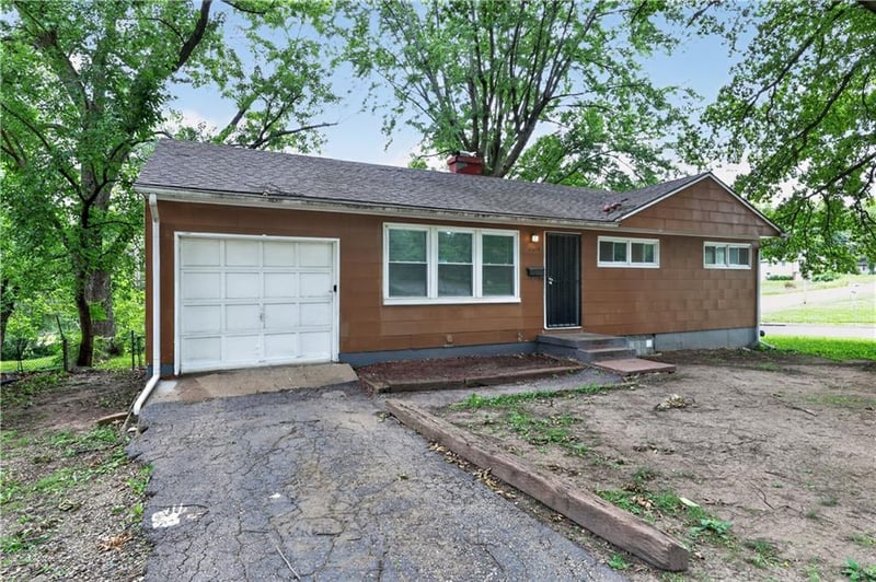 11417 Sycamore Ter, Kansas City, MO 64134