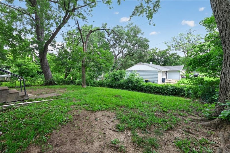11417 Sycamore Ter, Kansas City, MO 64134