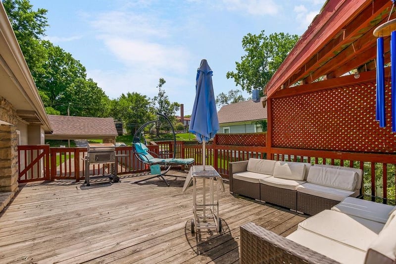 558 Arlington Ave, Independence, MO 64053