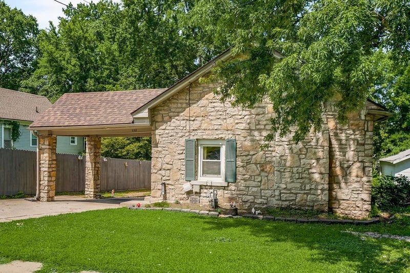 558 Arlington Ave, Independence, MO 64053