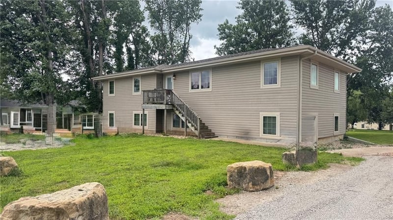 707 Colorado St, Highland, KS 66035