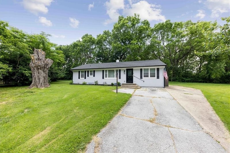 11525 Norby Rd, Kansas City, MO 64137
