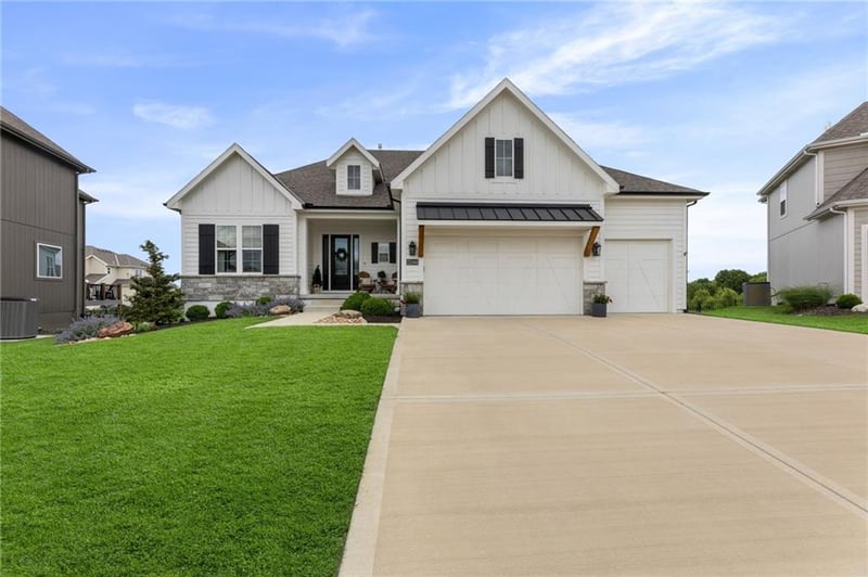 13344 147th St, Olathe, KS 66062