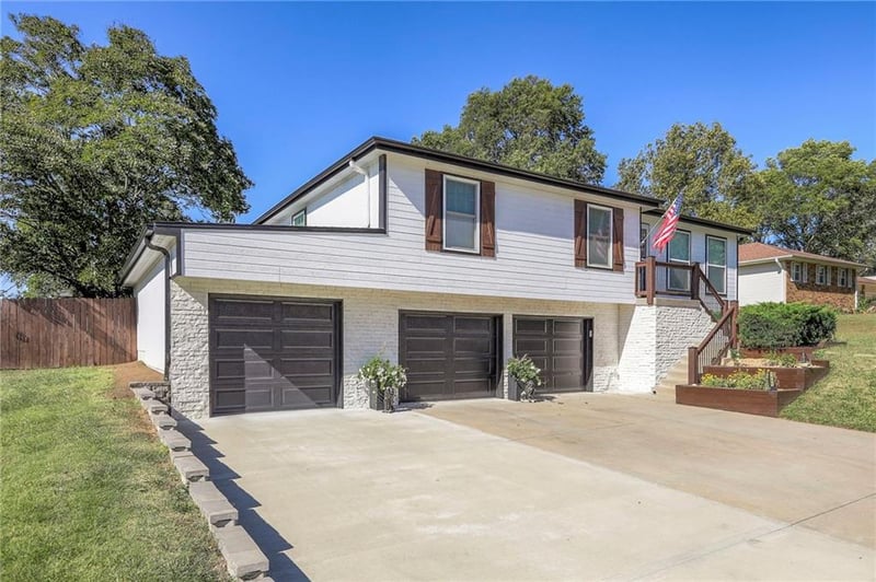 1521 Lexington Rd, Pleasant Hill, MO 64080