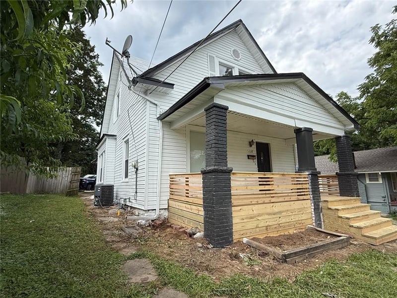 1136 32nd St, Kansas City, KS 66102