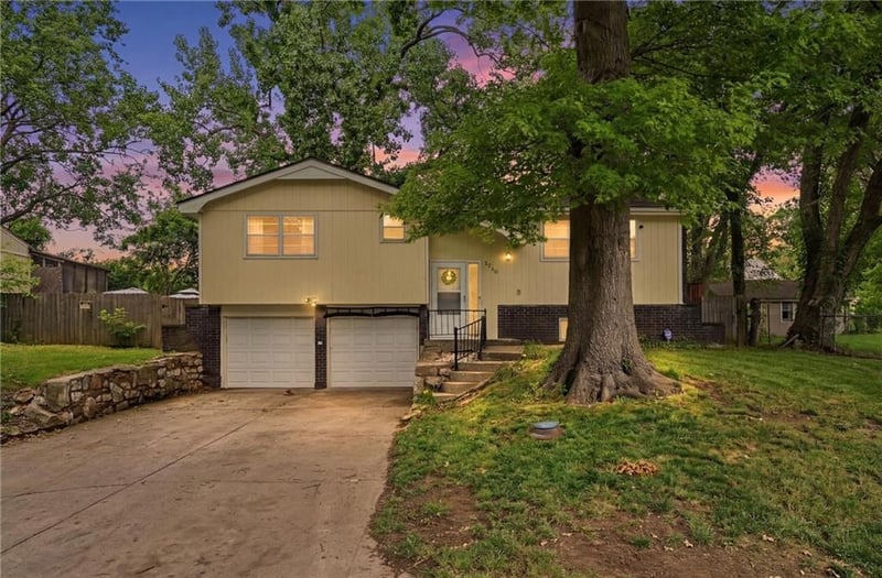 6710 Cleveland Ave, Kansas City, KS 66104