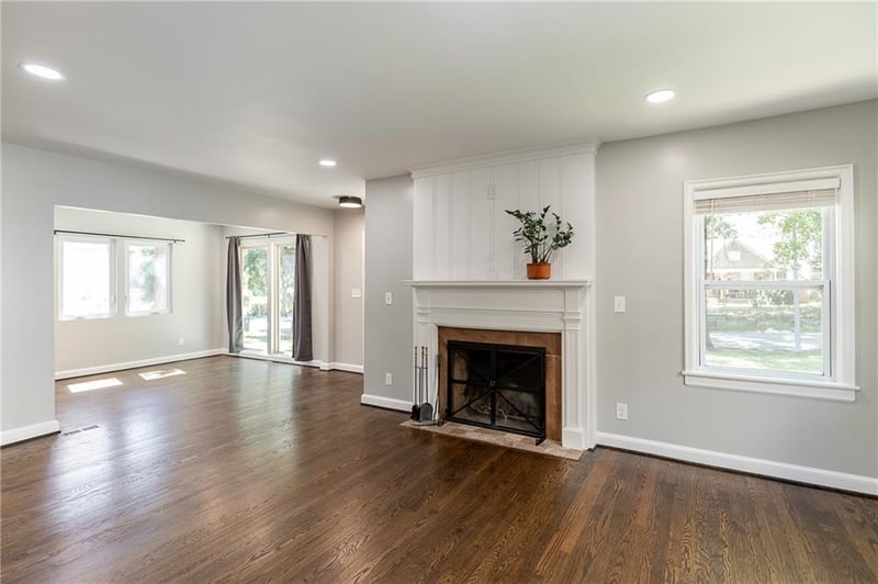 724 E 72nd St, Kansas City, MO 64131