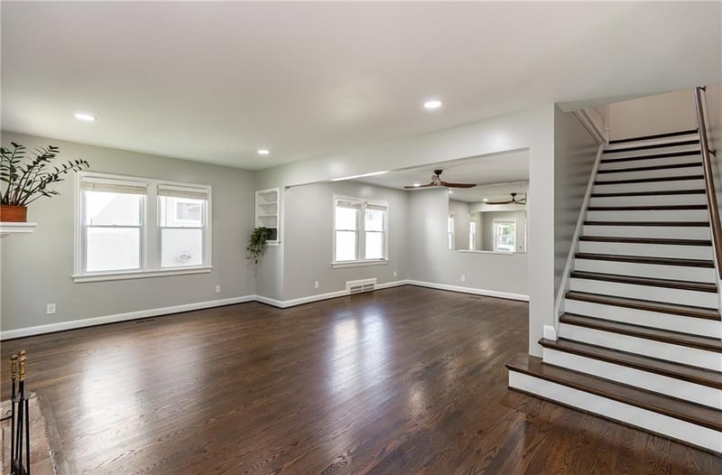 724 E 72nd St, Kansas City, MO 64131