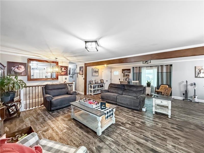 500 33rd St, Higginsville, MO 64037