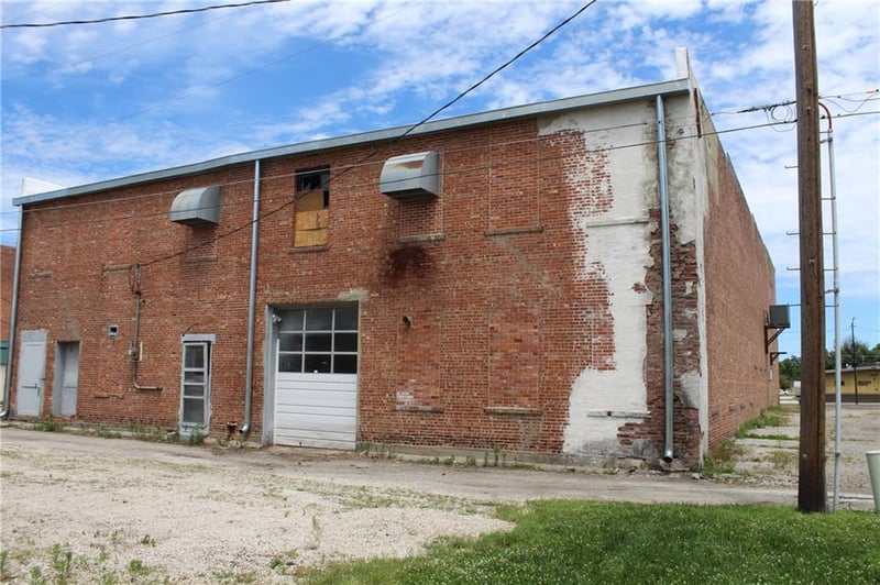 214 Washington Ave, Iola, KS 66749