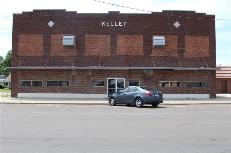 214 Washington Ave, Iola, KS 66749