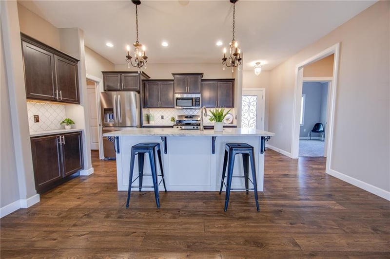 2705 Chasehire Dr, Lawrence, KS 66044