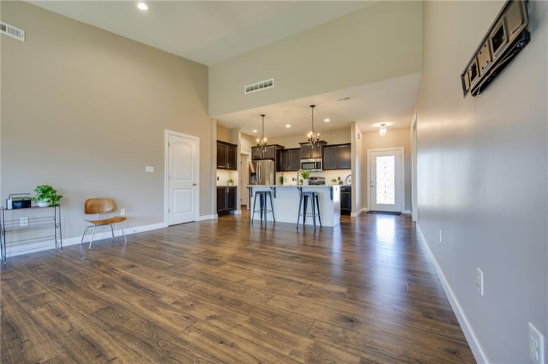 2705 Chasehire Dr, Lawrence, KS 66044
