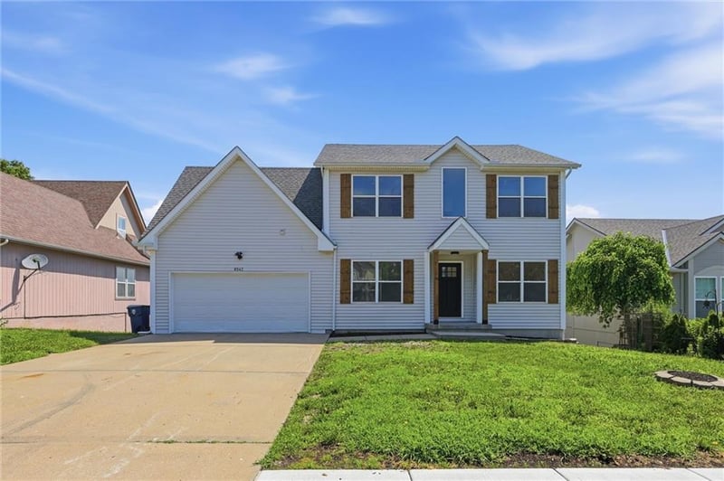8547 N Robinhood Ave, Kansas City, MO 64154