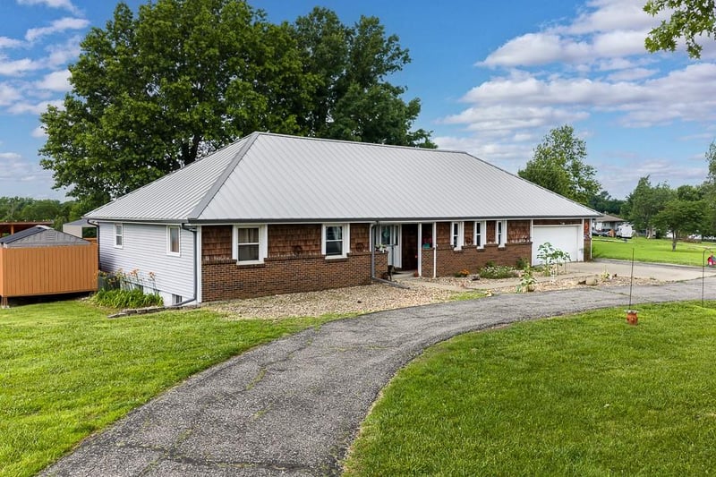 14435 166th St, Bonner Springs, KS 66012