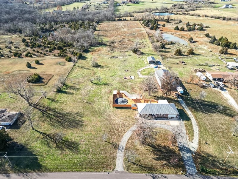 14435 166th St, Bonner Springs, KS 66012