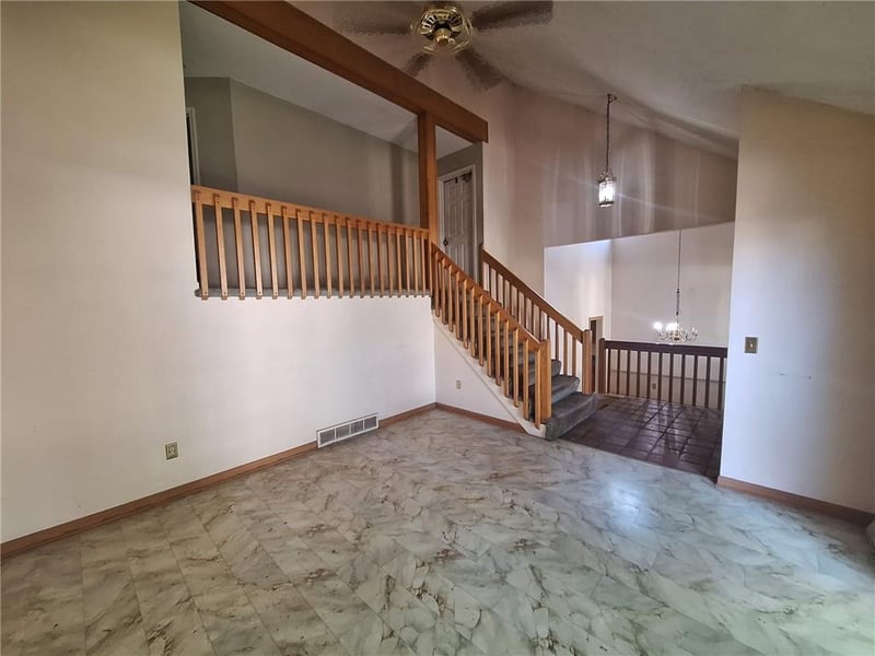 12519 41st Ter, Independence, MO 64055