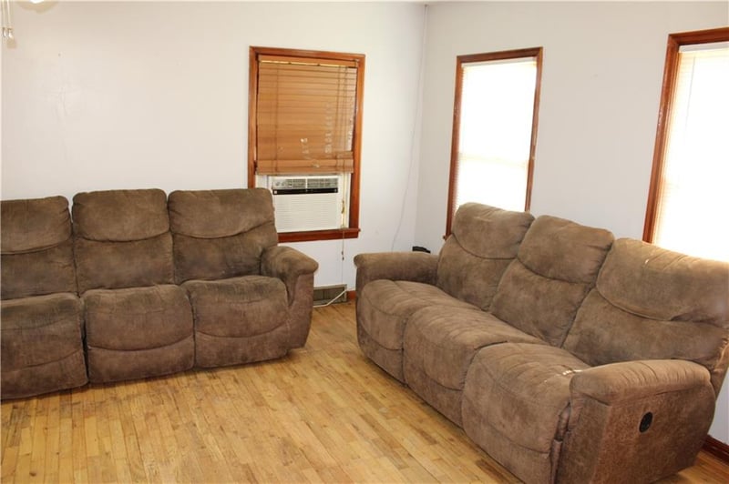 123 Atkinson Ave, Pittsburg, KS 66762
