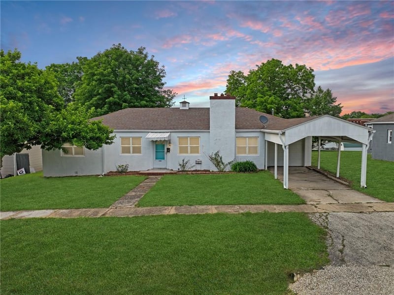 409 Van Buren St, Gallatin, MO 64640