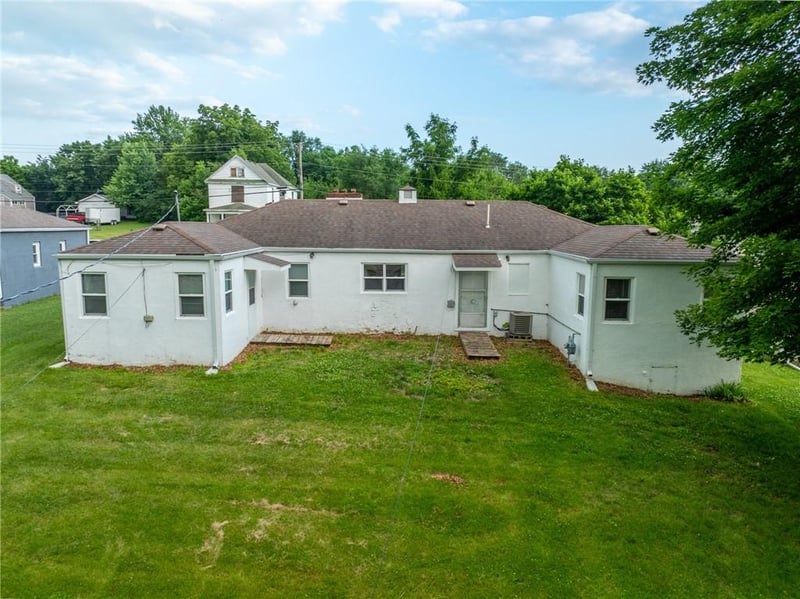 409 Van Buren St, Gallatin, MO 64640