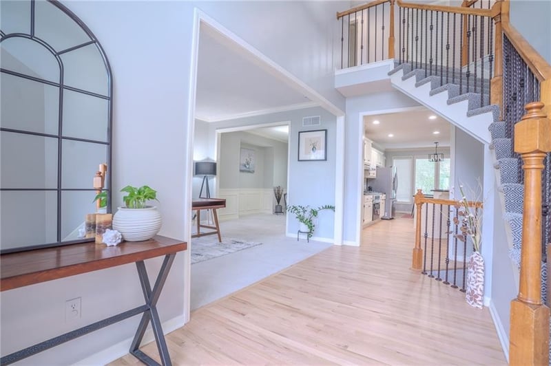13918 Parkhill St, Overland Park, KS 66221