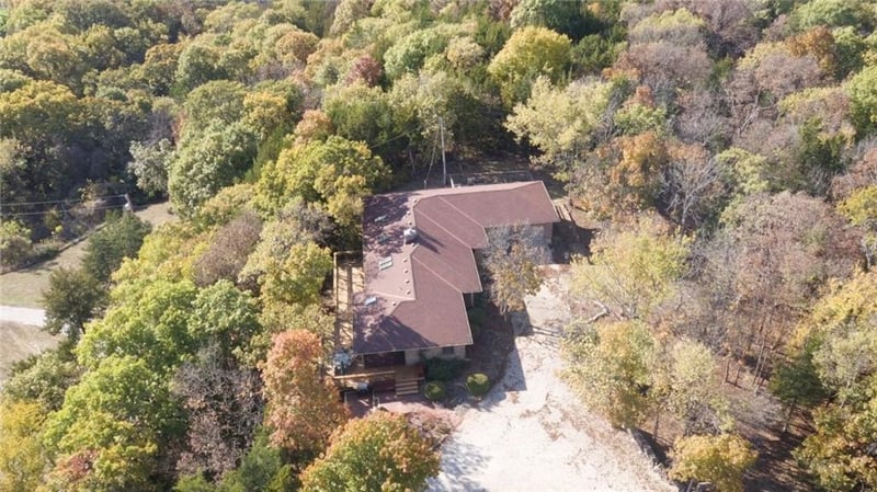 33180 95th St, De Soto, KS 66018