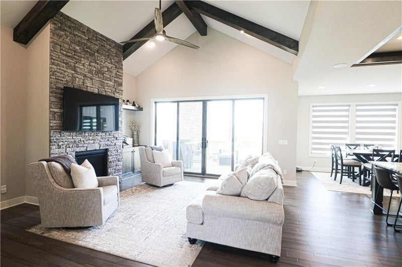 4720 Freehold Dr, Lee's Summit, MO 64064