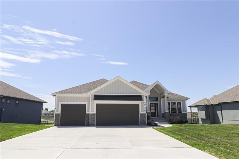 4720 Freehold Dr, Lee's Summit, MO 64064