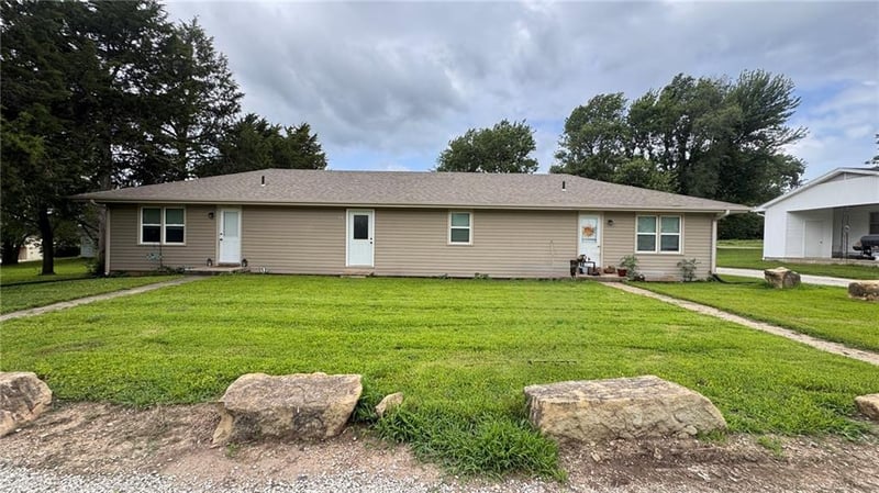 505 Elmira St, Highland, KS 66035