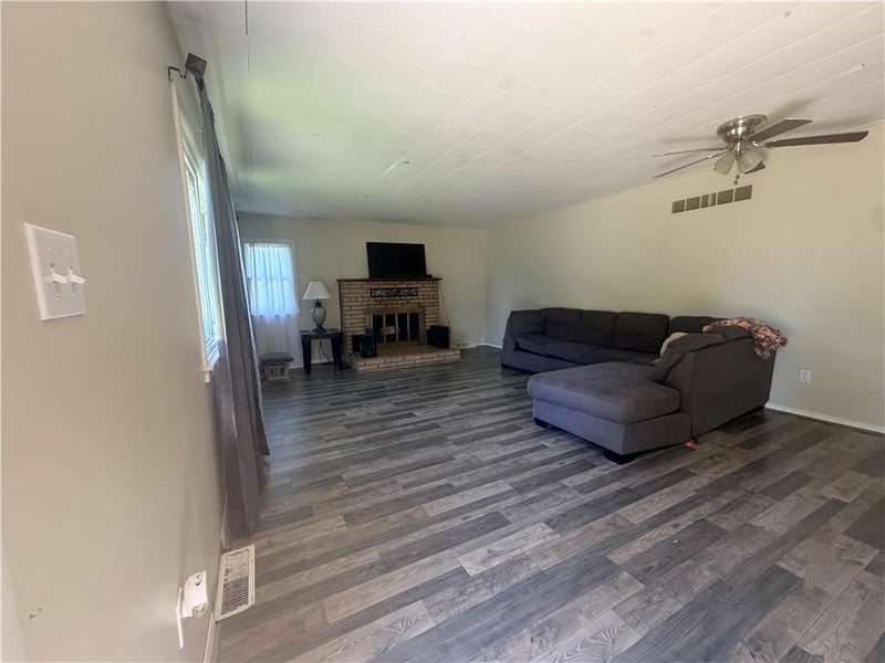 502 Wooden Ave, Braymer, MO 64624