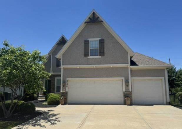 8608 165 Pl, Overland Park, KS 66085