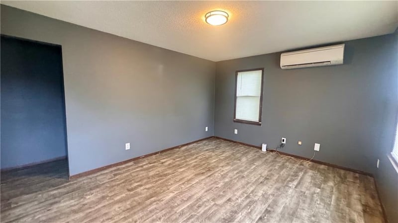 507 Elmira St, Highland, KS 66035