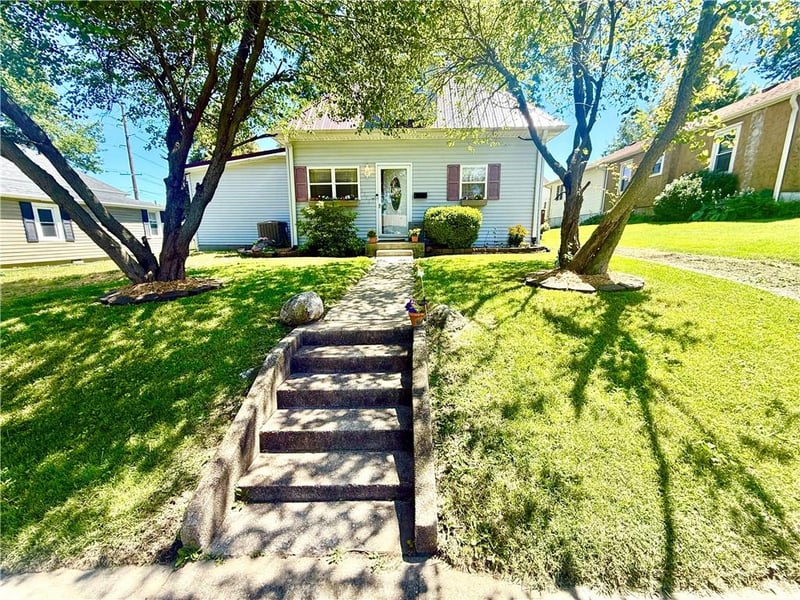 1316 2nd St, Maryville, MO 64468
