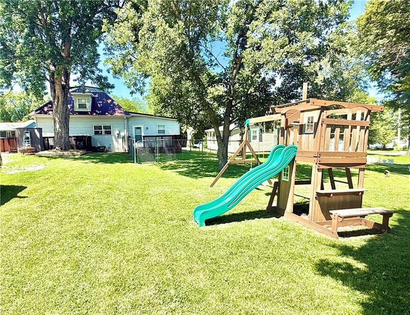 1316 2nd St, Maryville, MO 64468