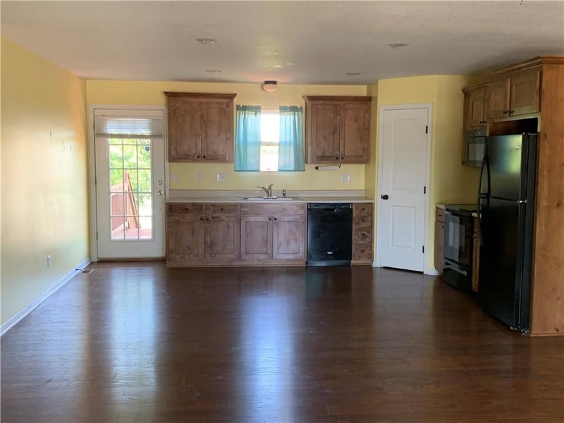 1311 Country Club Dr, Pleasant Hill, MO 64080