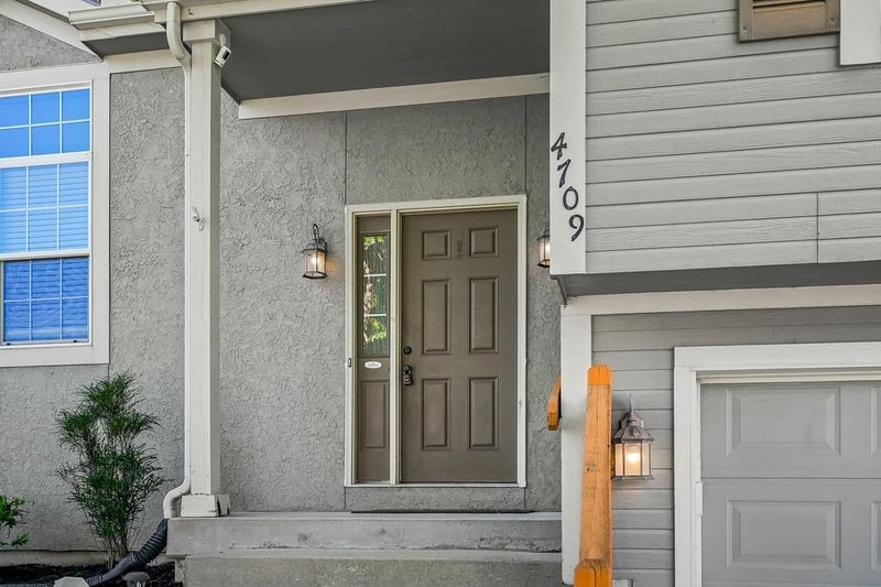 4709 Edgehill St, Leavenworth, KS 66048