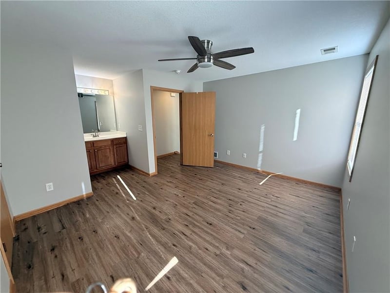 3842 123rd St, Kansas City, KS 66109
