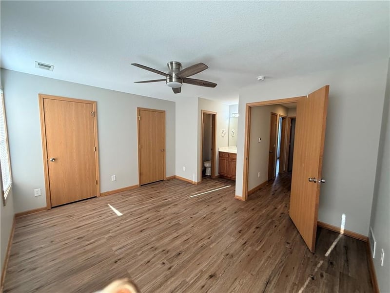 3842 123rd St, Kansas City, KS 66109