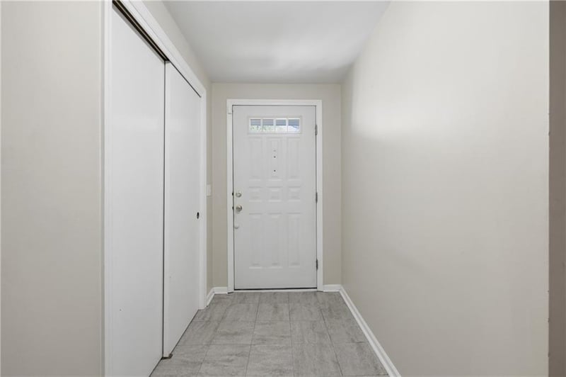10217 W 91st St, Overland Park, KS 66212
