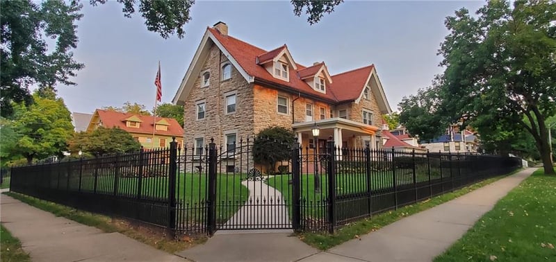 642 E 36th St, Kansas City, MO 64109