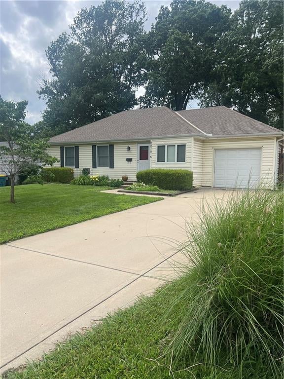 8878 Westbrooke Dr, Overland Park, KS 66212