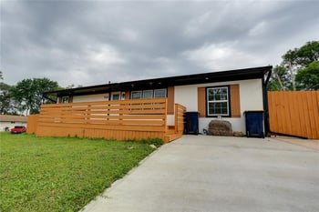 9100 E 43rd Ter, Kansas City, MO 64133