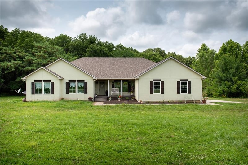 34664 Spring Valley Rd, Paola, KS 66071