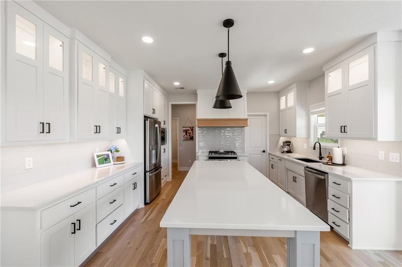 2310 Serena Pl, Lee's Summit, MO 64082